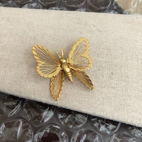 Vintage Signed Monet Butterfly Brooch - Picture 1 of 4